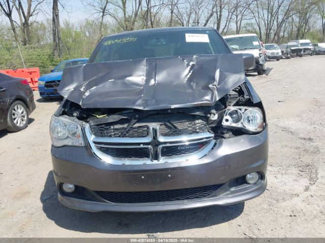2C4RDGCG4JR216440 Dodge Grand Caravan Sxt
