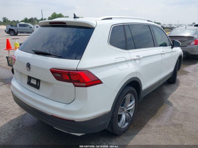 3VV3B7AX4LM032609 Volkswagen Tiguan 2.0t Se/2.0t Se R-line Black/2.0t Sel