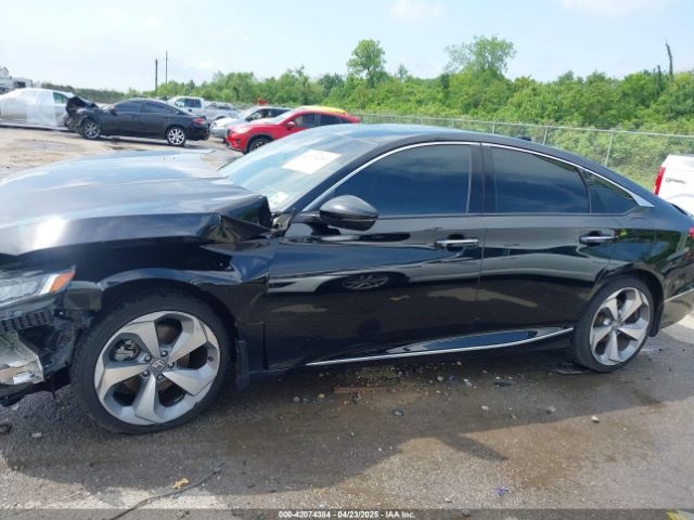 1HGCV2F98JA010935 Honda Accord Touring 2.0t