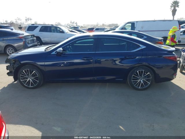 58ADA1C11NU021100 Lexus ES 300H