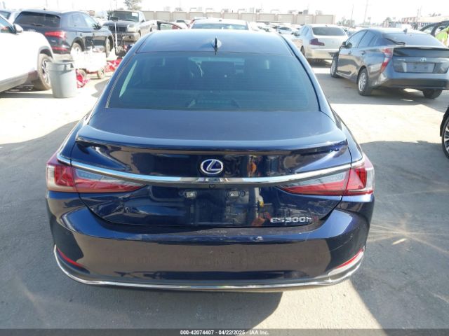 58ADA1C11NU021100 Lexus ES 300H