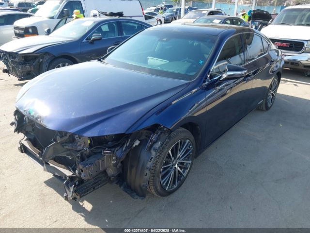 58ADA1C11NU021100 Lexus ES 300H