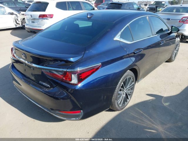 58ADA1C11NU021100 Lexus ES 300H