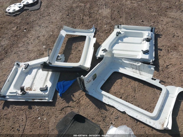 1C4HJXDGXKW638885 Jeep 2019