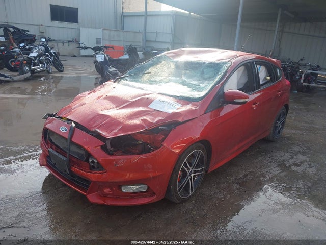 Ford FOCUS ST 2018 1FADP3L92JL331919 Image 2
