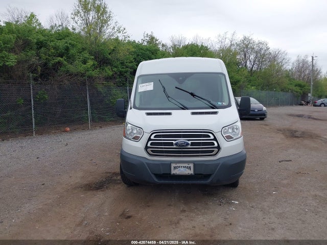 1FMZK1CM8HKA67270 Ford Transit-150 Xlt