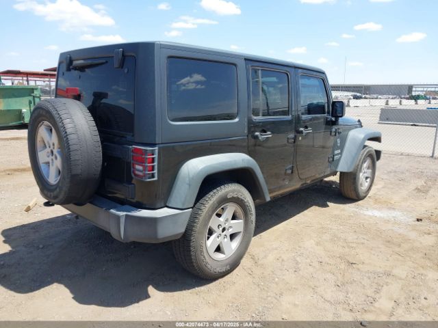 1C4BJWDG9GL161844 Jeep Wrangler Unlimited Sport