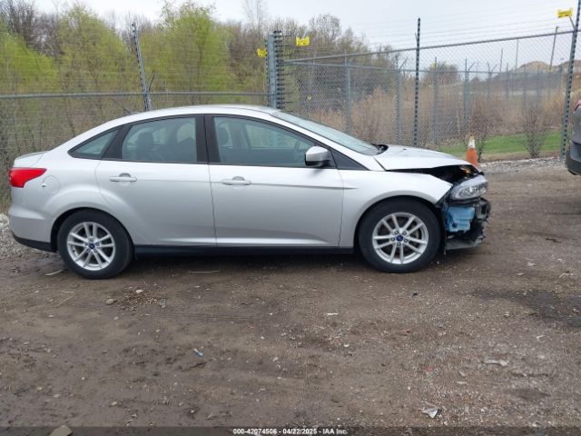 1FADP3F24JL245901 Ford FOCUS SE