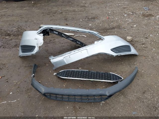 1FADP3F24JL245901 Ford FOCUS SE