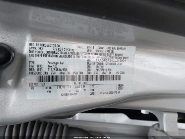 1FADP3F24JL245901 Ford FOCUS SE