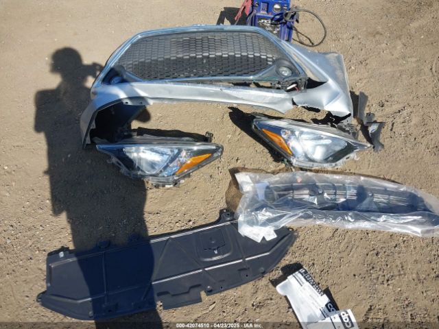 3MYDLBYV5KY502386 Toyota YARIS LE