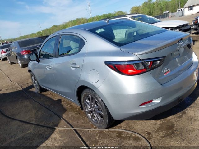 3MYDLBYV5KY502386 Toyota YARIS LE