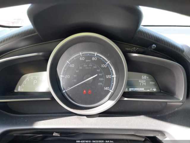 3MYDLBYV5KY502386 Toyota YARIS LE
