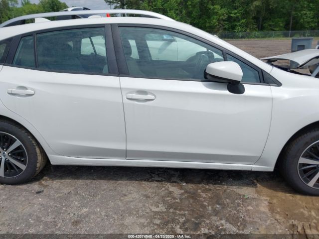 4S3GTAC6XK3720385 Subaru Impreza 2.0i Premium