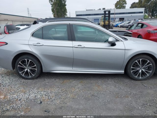 4T1B11HK8KU829729 Toyota CAMRY SE