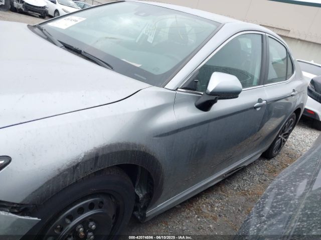 4T1B11HK8KU829729 Toyota CAMRY SE