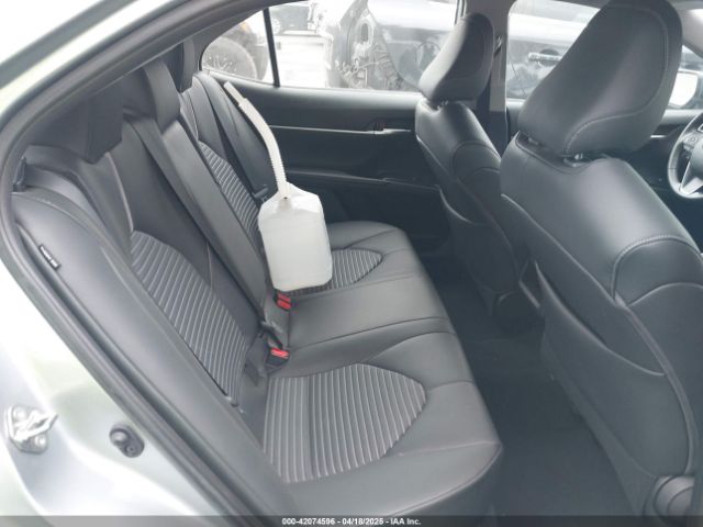 4T1B11HK8KU829729 Toyota CAMRY SE