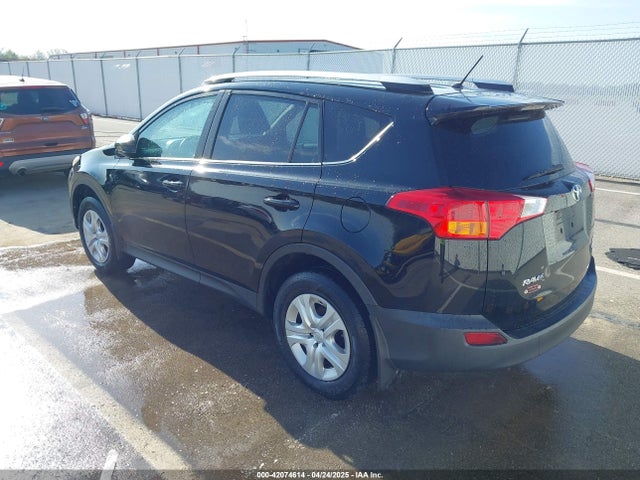 Toyota RAV4 LE 2015 2T3BFREV9FW371596 Image 3