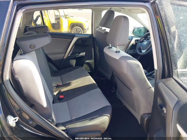 Toyota RAV4 LE 2015 2T3BFREV9FW371596 Image 8