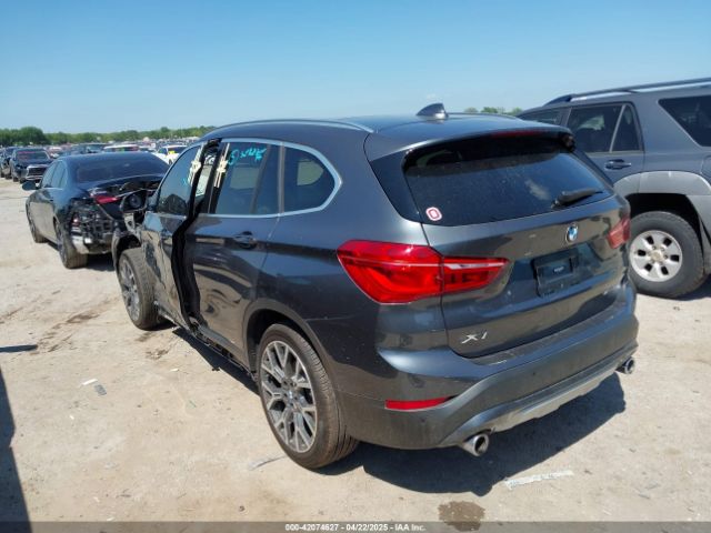 2022 BMW X1 WBXJG7C06N5U69787 Photo 2
