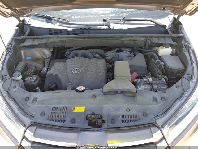 Toyota Highlander Limited Platinum 2018 5TDYZRFH7JS269654 Image 10