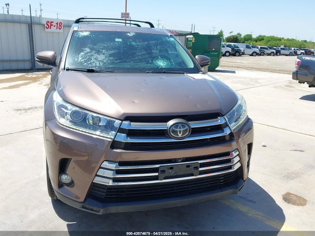 Toyota Highlander Limited Platinum 2018 5TDYZRFH7JS269654 Image 12