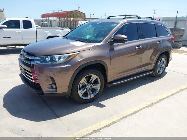 Toyota Highlander Limited Platinum 2018 5TDYZRFH7JS269654 Image 2