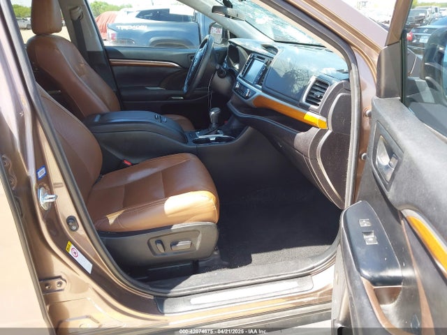 Toyota Highlander Limited Platinum 2018 5TDYZRFH7JS269654 Image 5