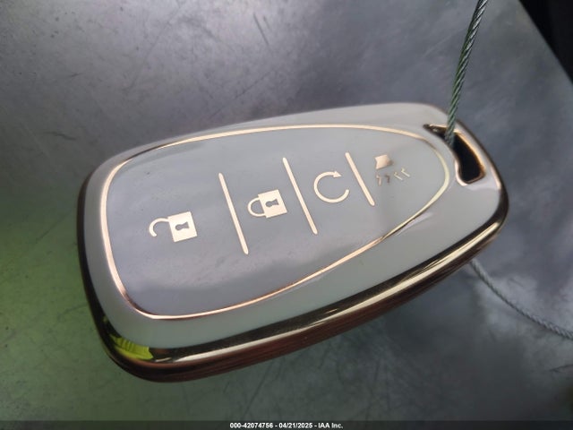 3GNAXUEV4KS554897 Chevrolet EQUINOX LT
