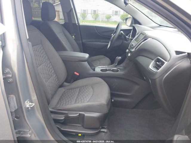 3GNAXUEV4KS554897 Chevrolet EQUINOX LT