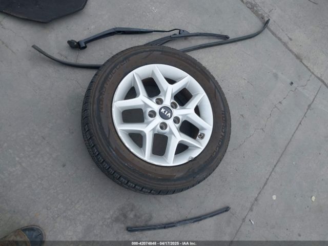 KNDJ23AU7L7005578 KIA SOUL S