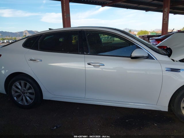 5XXGT4L30JG236781 KIA Optima S
