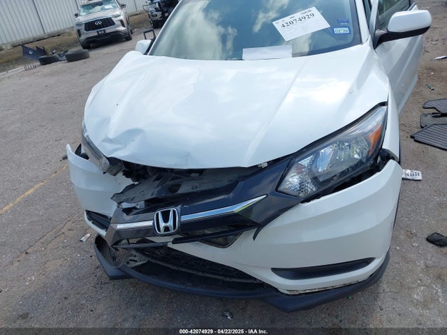 Honda HR-V LX 2016 3CZRU5H33GM730980 Image 6