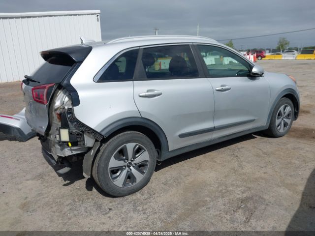 KNDCC3LC6J5148315 KIA NIRO EX