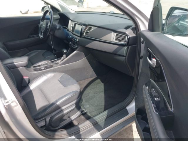 KNDCC3LC6J5148315 KIA NIRO EX