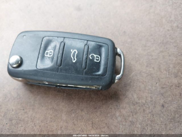 WVGBV7AX3HW511978 Volkswagen 2.0 tsi