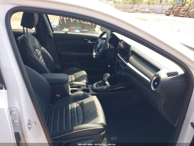 3KPF54AD8RE773355 KIA Forte Gt-line