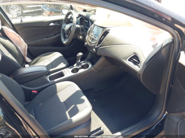 1G1BE5SM1J7247228 Chevrolet Cruze Lt Auto