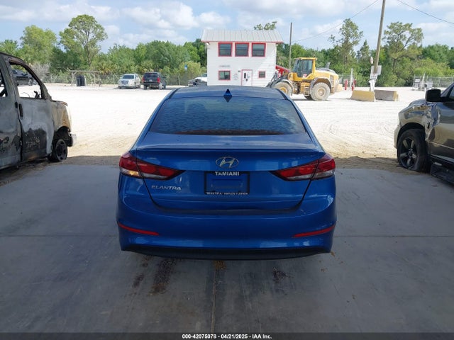 KMHD84LF2HU165520 Hyundai ELANTRA SE