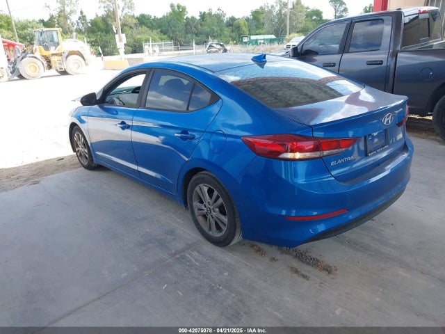 KMHD84LF2HU165520 Hyundai ELANTRA SE