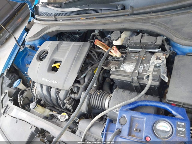 KMHD84LF2HU165520 Hyundai ELANTRA SE