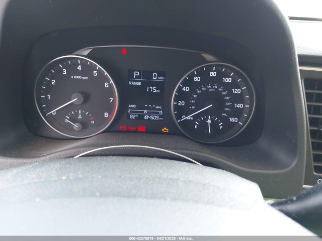 KMHD84LF2HU165520 Hyundai ELANTRA SE