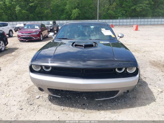 2C3CDZFJ1HH610572 Dodge Challenger 392 Hemi Scat Pack Shaker
