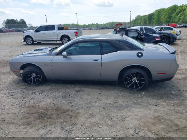 2C3CDZFJ1HH610572 Dodge Challenger 392 Hemi Scat Pack Shaker