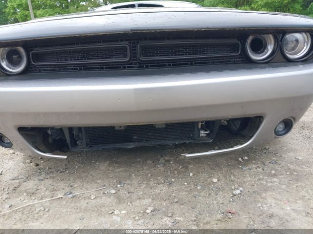 2C3CDZFJ1HH610572 Dodge Challenger 392 Hemi Scat Pack Shaker