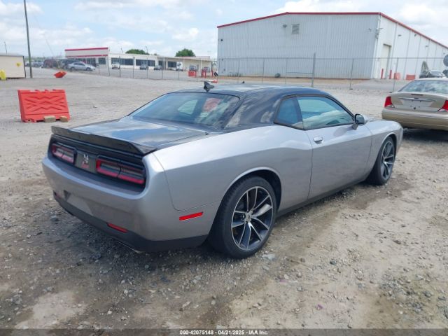 2C3CDZFJ1HH610572 Dodge Challenger 392 Hemi Scat Pack Shaker