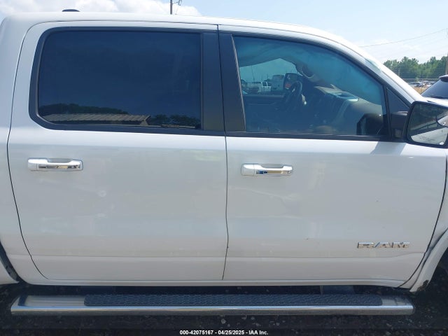 1C6RREJT6MN628714 RAM 1500 Laramie  4x2 5'7 Box