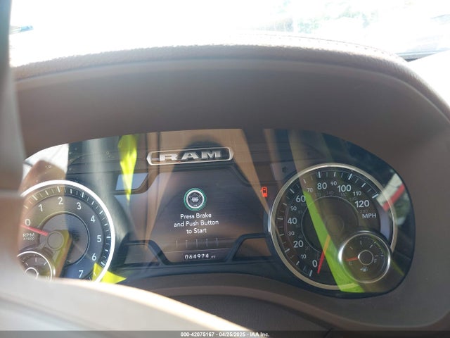 1C6RREJT6MN628714 RAM 1500 Laramie  4x2 5'7 Box