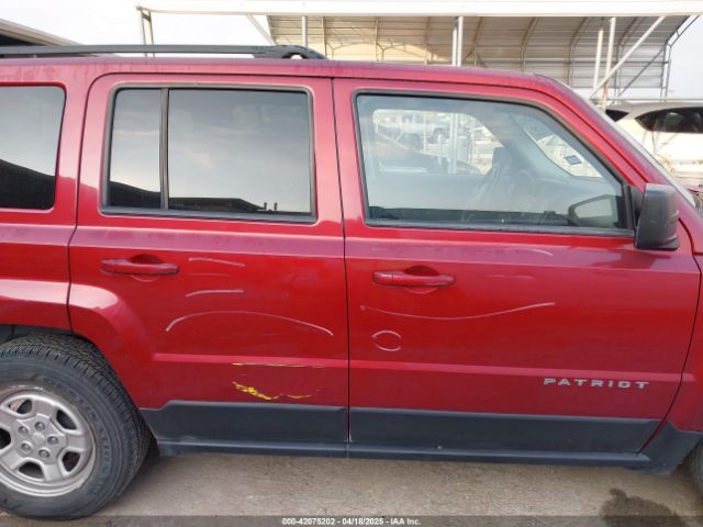 1C4NJPBB5GD574882 Jeep Patriot Sport
