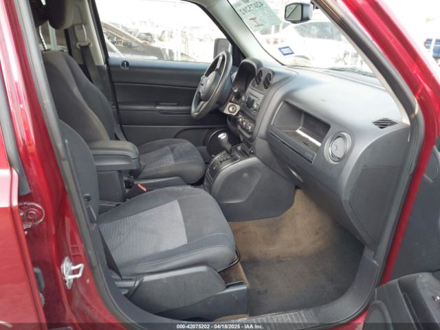 1C4NJPBB5GD574882 Jeep Patriot Sport